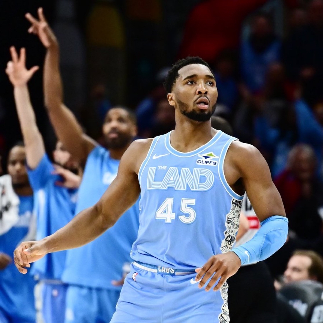 关于克里夫兰骑士发布备战花絮，今晚内部沟通，NBA总决赛任务艰巨，更衣室氛围转暖的信息爱游戏