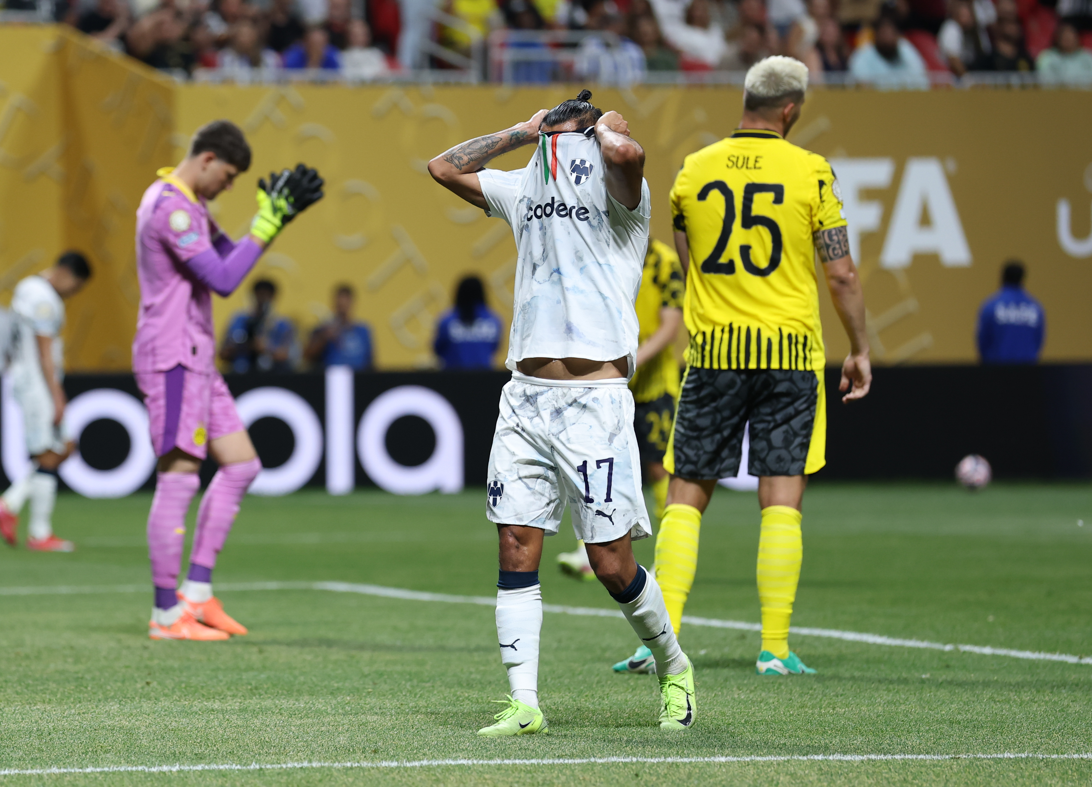 关于多特蒙德迎意大利杯关键赛，冲刺阶段战术微调，目标明确，赛程密集仍需轮换的信息