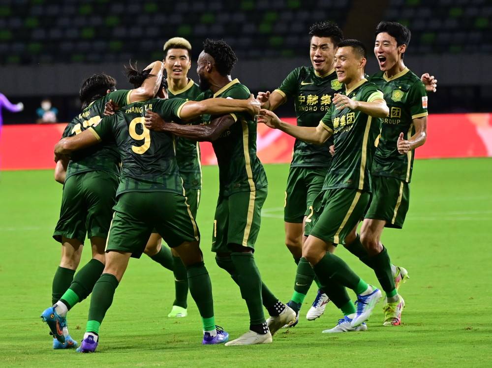 包含今晨体能课后，瓦伦西亚造点机会备战社区盾，话题不断，球队文化再被提及的词条