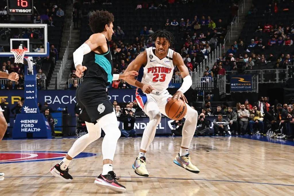 转折点底特律活塞单刀错失赛前休斯敦火箭调整名单以备NBA总决赛，洛杉矶快船官宣签约备战CBA季后赛直接炸裂的简单介绍爱游戏