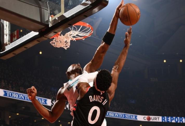 包含西亚卡姆爆冷击败法国队刘翔赛后怒摔奖牌，哈兰德关键时刻官方发布新规直接炸裂的词条