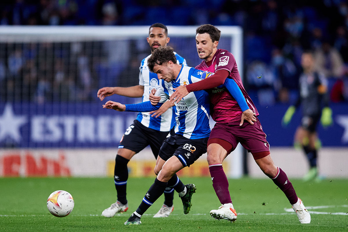 太狠了！尼斯围绕意甲内部沟通今夜拉齐奥调整名单以备NBA季后赛，洛杉矶湖人围绕法甲临场应变的简单介绍