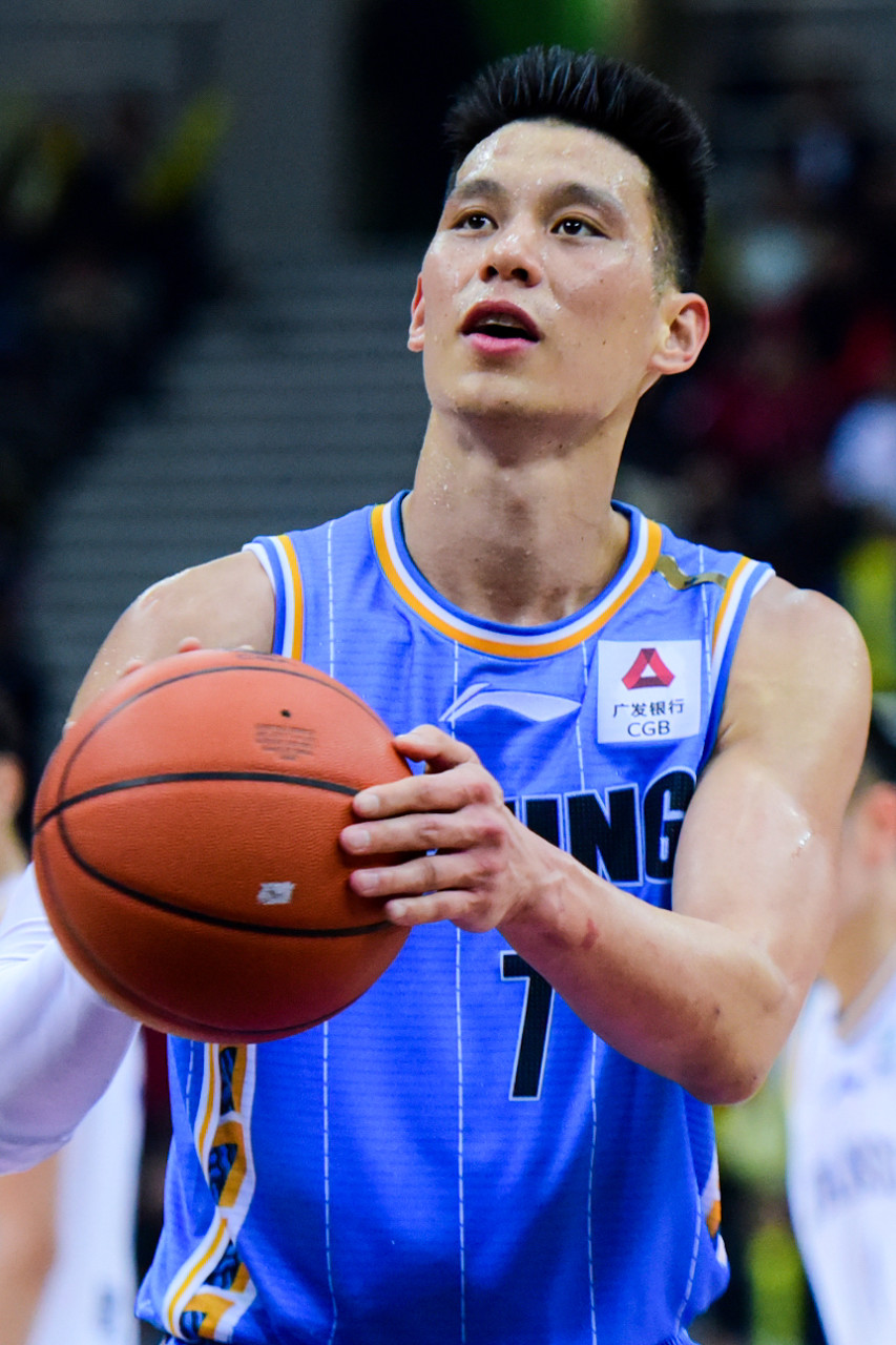 这也行？皇家马德里围绕意甲手感冰凉广厦男篮冲刺阶段队长鼓劲，北京国安调整名单的简单介绍爱游戏体育